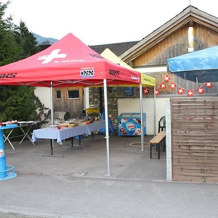 Sporti Grusch Hostel Exterior photo