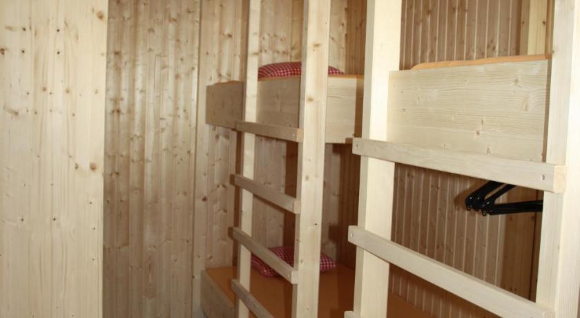 Sporti Grusch Hostel Room photo